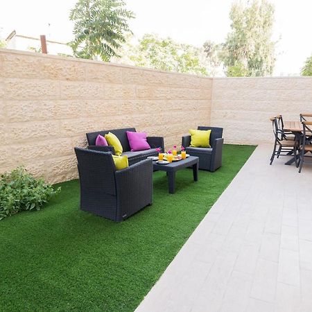 Haneviim Court Residence Yerusalem Bagian luar foto