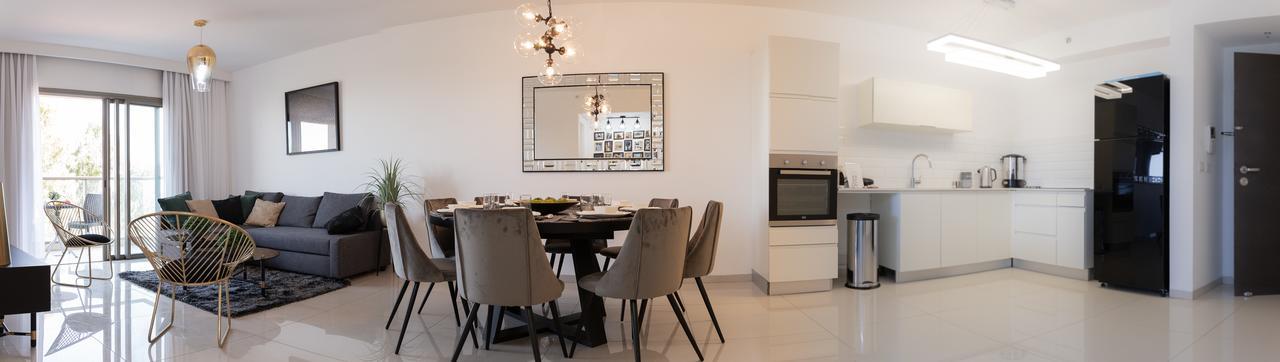 Haneviim Court Residence Yerusalem Bagian luar foto